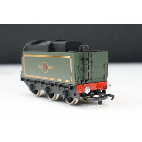 100 - Boxed Wrenn OO gauge W2277 Bullied BR green Spitfire locomotive, complete with interior paper and in... 