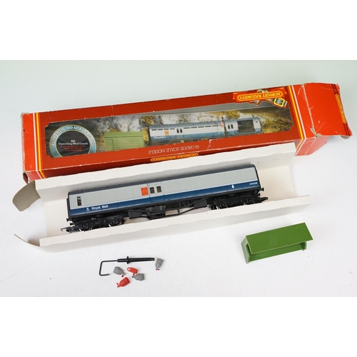 105 - Three boxed Hornby OO gauge locomotives / engines to include R084 BR Class 29 Diesel Blue, R075 BR C... 