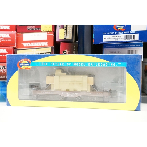 113 - 31 Boxed HO gauge items of rolling stock to include 17 x Mantua, 7 x Bachmann and 7 x Athern example... 