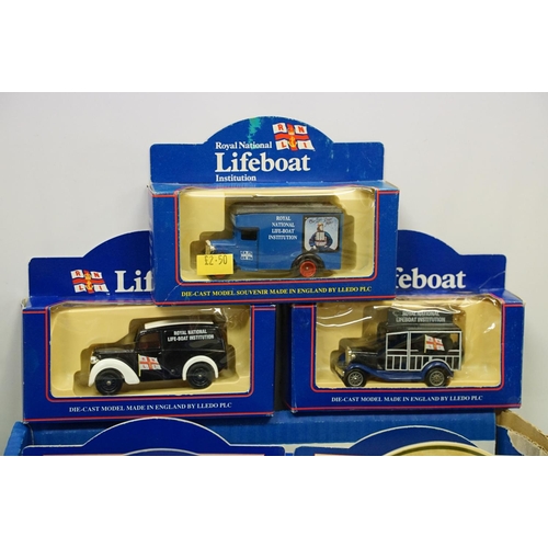 1151 - Collection of around 190 various boxed diecast models to include Lledo Days Gone, Matchbox Models of... 