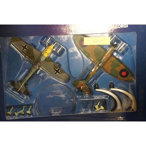 1152 - Collection of 14 boxed / cased diecast model planes to include 9 x Corgi Aviation Archive models fea... 