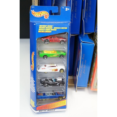 1156 - Collection of 23 boxed / cased diecast models to include Hot Wheels 30 Years Anniversary, Atlas Edit... 