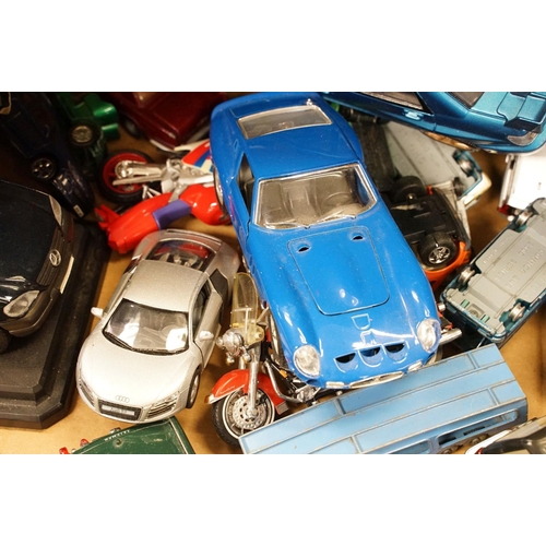 1199 - Large collection of boxed and unboxed diecast to include Matchbox Car Transporter, Oxford Diecast, C... 