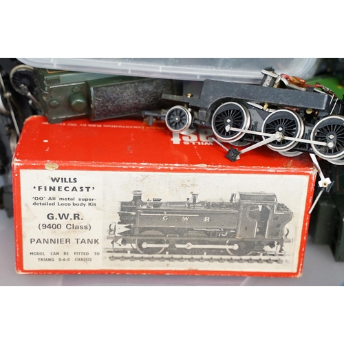 170 - Collection of OO gauge locomotives in various condition, featuring spares & repairs, includes Hornby... 