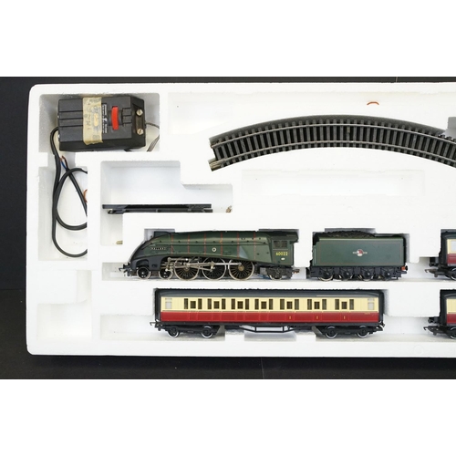 175 - Boxed Hornby OO gauge R542 Mighty Mallard electric train set with locomotive, rolling stock and trac... 