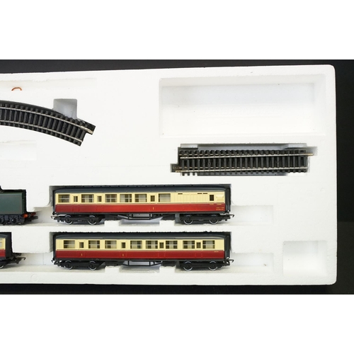 175 - Boxed Hornby OO gauge R542 Mighty Mallard electric train set with locomotive, rolling stock and trac... 