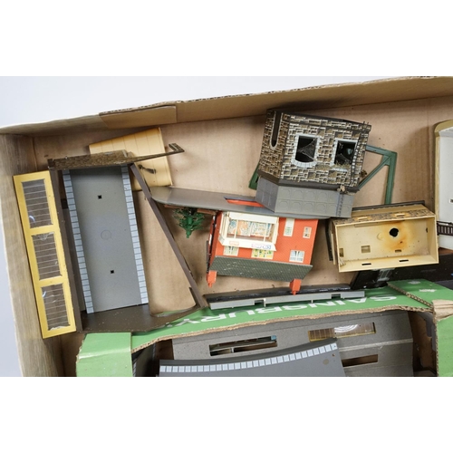 180 - Collection of OO gauge model railway to include platforms, trackside buildings, various track, spare... 