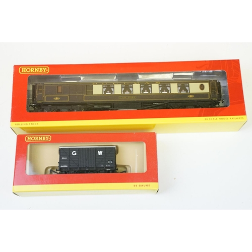 207 - 10 Boxed Hornby OO gauge items of rolling stock to include R4150C, R4143B, R4166A, 2 x R233, 2 x R22... 