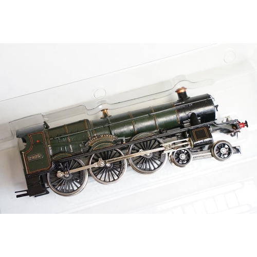 208 - Four boxed OO gauge locomotives to include 2 x Hornby (R2459 GWR 4-6-0 Castle Class Locomotive Welli... 