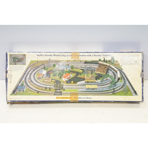 211 - Boxed Hornby OO gauge R823 Flying Scotsman electric train set