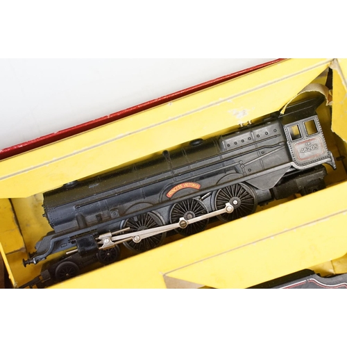 86 - Three boxed Hornby OO gauge sets to include R81 Station Set with 'Bristol' decals, R233 Operating Ro... 