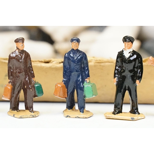 88 - Group of O gauge figures and accessories to include 4 x Hornby Station Advertising Boards, metal sta... 