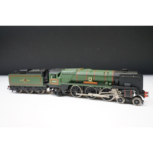 99 - Boxed Wrenn OO gauge W2236 4-6-2 West Country BR Dorchester locomotive, with interior paper