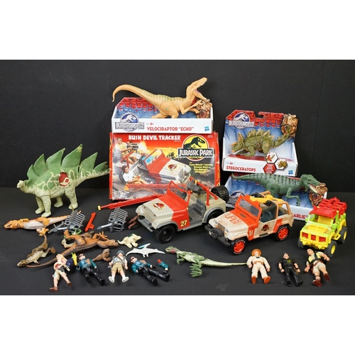 1484 - Collection of Kenner Jurassic Park loose figures, vehicles and dinosaurs to include Bust Devil Track... 