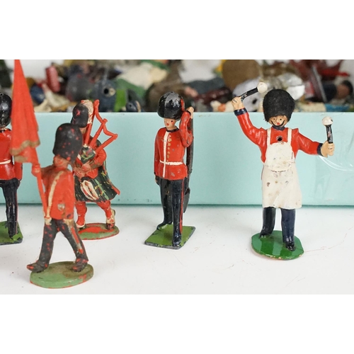 246 - Collection of various metal figures to include Britains and Johillco / John Hill & Co examples featu... 