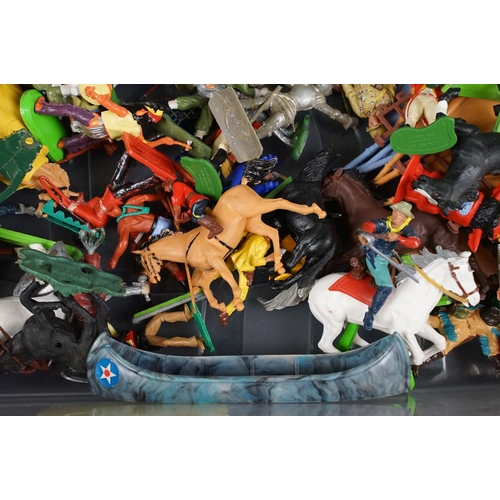 252A - Collection of various plastic and metal figures and accessories to include examples from Britains, T... 