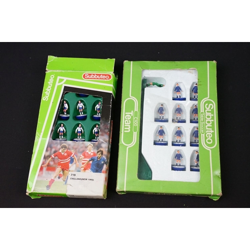 262 - Subbuteo - Boxed HW / LW Teams & accessories featuring C133 Interchangable Goalkeepers, 58 Inter Mil... 