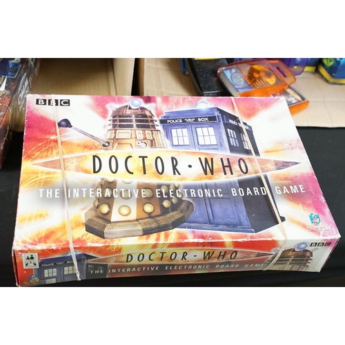 289 - 25 Boxed Character Doctor Who puzzles, chess sets, play sets & board games to include Tardis Play Se... 