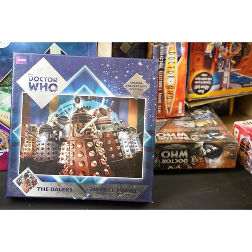 289 - 25 Boxed Character Doctor Who puzzles, chess sets, play sets & board games to include Tardis Play Se... 