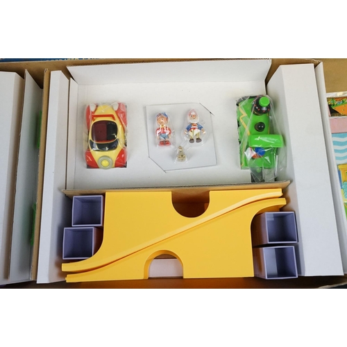 301 - Five boxed Hornby Noddy Toyland play sets to include 4 x Playset 1 and 1 x Playset 2, contents ex, b... 