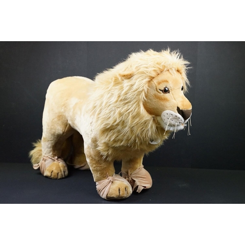 329 - Steiff Studio Lion (Leo) 502613 in vg condition with all tags as new