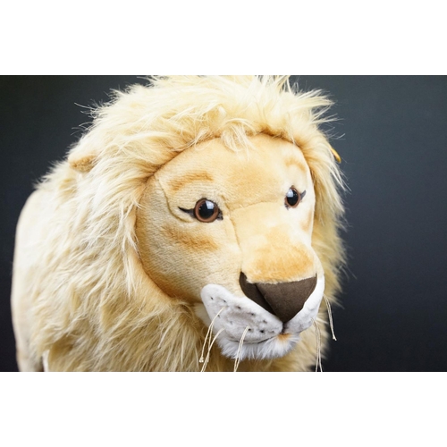 329 - Steiff Studio Lion (Leo) 502613 in vg condition with all tags as new