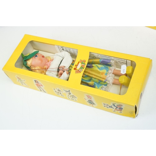 335 - Two boxed Pelham Puppets to include SS8 Mitzi and SS7 Fritzi, both in vg condition, boxes gd overall... 