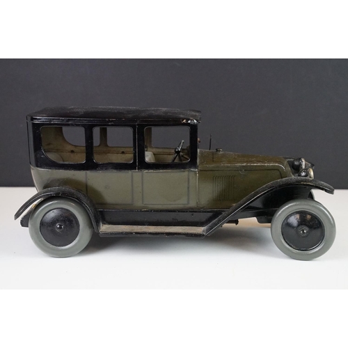 365 - JEP Paris tinplate clockwork Renault Saloon No 7392 model, circa 1925-1934, dark olive green body, b... 