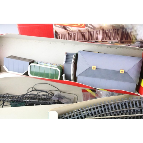 24 - Quantity of OO gauge model railway to include boxed Hornby R410 Operating Turntable, 2 x boxed Hornb... 