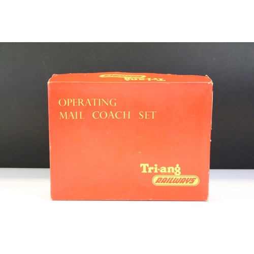34 - Four boxed Triang OO gauge accessories to include R323 Operating Royal Mail Coach Set, R135 Operatin... 
