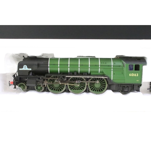 36 - Three boxed Hornby OO gauge locomotives to include 2 x Railroad (R3172 SR 4-4-0 Schools Class Chelte... 