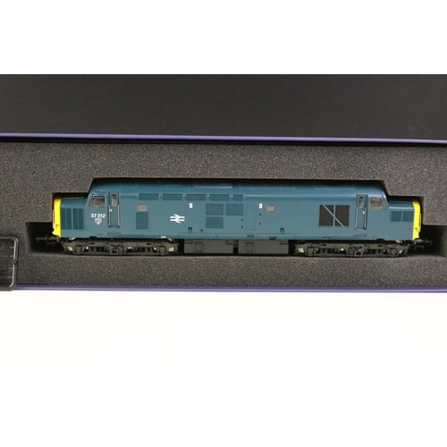 37 - Two boxed OO gauge locomotives to include ViTrains V2113 Class 37212 Blue Livery and Bachmann 32117 ... 