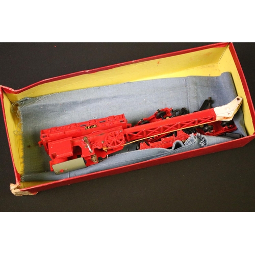 221 - Four boxed Hornby Dublo model railway items to include Set 2007 0-6-0 Tank Passenger Set, D1 Level C... 