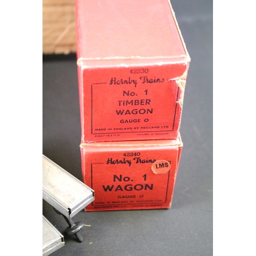 164 - Quantity of Hornby O gauge model railway to include boxed No 1 Timber Wagon, boxed No 1 Wagon, boxed... 