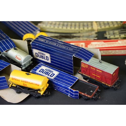 197 - Collection of Hornby Dublo to include boxed EDG19 train set with locomotive, rolling stock and track... 