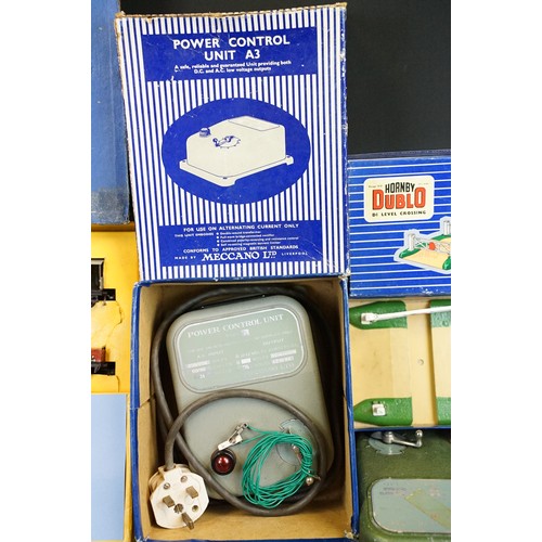 197 - Collection of Hornby Dublo to include boxed EDG19 train set with locomotive, rolling stock and track... 