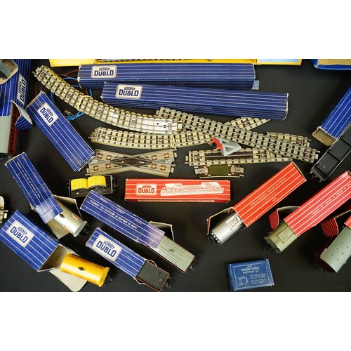 197 - Collection of Hornby Dublo to include boxed EDG19 train set with locomotive, rolling stock and track... 