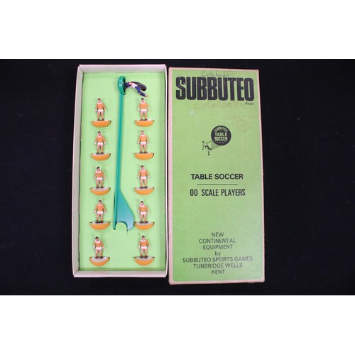 270 - Subbuteo - Collection of mainly HW Subbuteo to include 16 x boxed teams featuring The Arsenal, Brazi... 