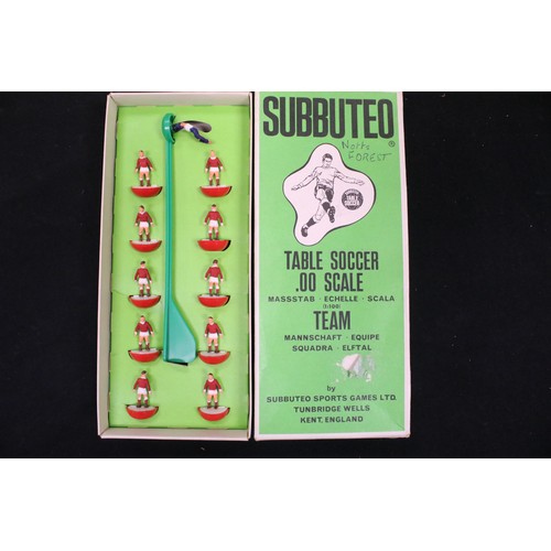 270 - Subbuteo - Collection of mainly HW Subbuteo to include 16 x boxed teams featuring The Arsenal, Brazi... 