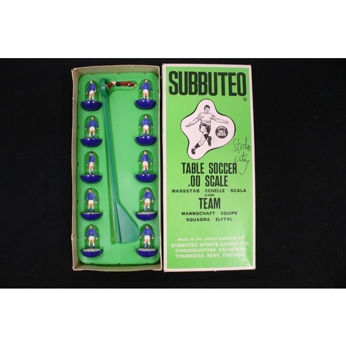 270 - Subbuteo - Collection of mainly HW Subbuteo to include 16 x boxed teams featuring The Arsenal, Brazi... 