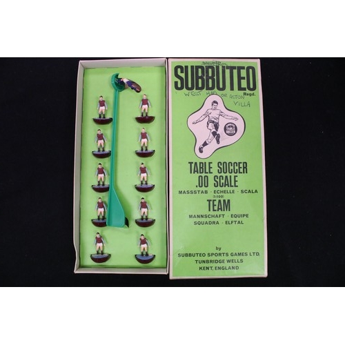 270 - Subbuteo - Collection of mainly HW Subbuteo to include 16 x boxed teams featuring The Arsenal, Brazi... 