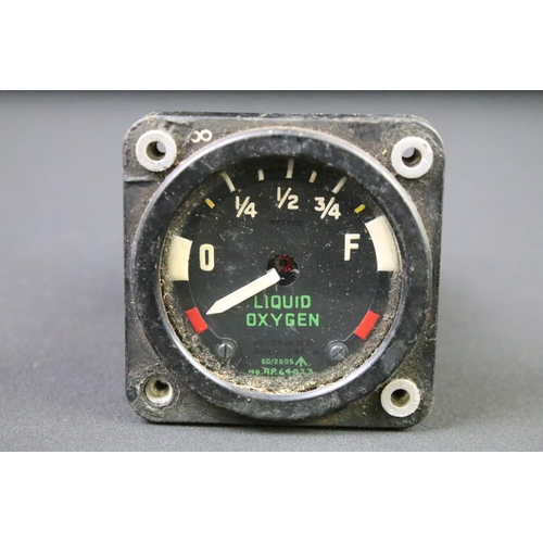 23 - A British military issued RAF / Air Ministry aircraft liquid oxygen display gauge.