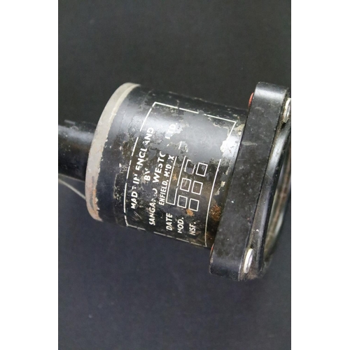 23 - A British military issued RAF / Air Ministry aircraft liquid oxygen display gauge.