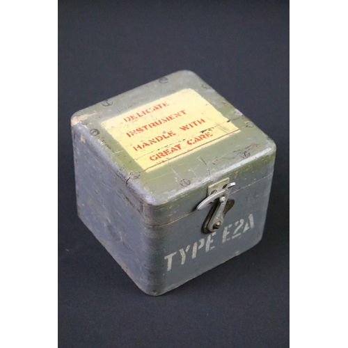 25 - A British military issued RAF / Air Ministry aircraft Type E2A compass within fitted wooden box.