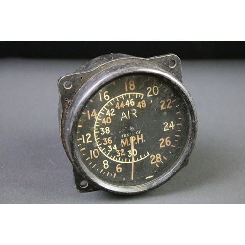 27 - A British military issued RAF / Air Ministry aircraft speedometer display gauge.