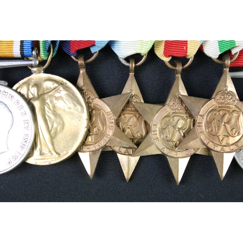 95 - A British full size World War One & World War Two medal group of eight to include the 1914-15 star, ... 