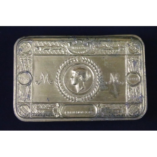 222 - A British World War One Christmas 1914 Princess Mary brass gift tin.