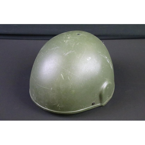 287 - Two British military helmets to include a Brodie example