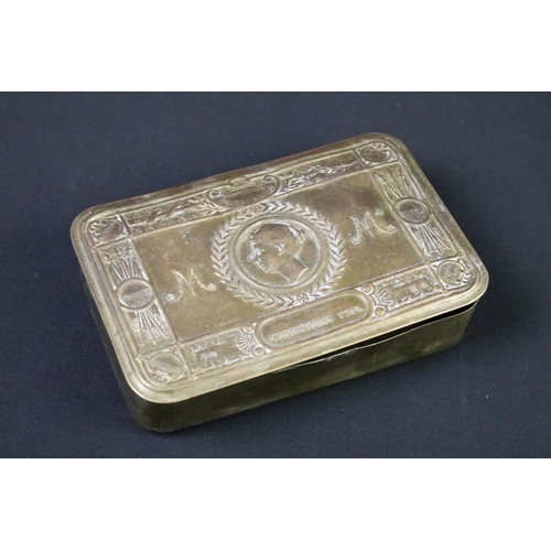 60 - A British World War One Christmas 1914 princess Mary brass gift tin together with a full size World ... 