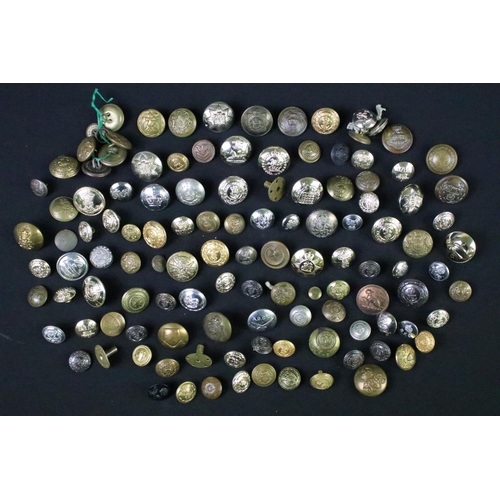 71 - A large collection of loose mainly military buttons to include Kings Crown and Queens Crown examples... 